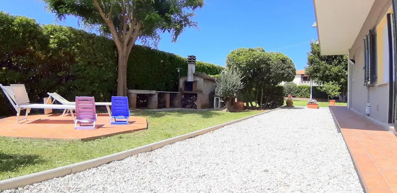 Giuly House Apartment Vada Italy