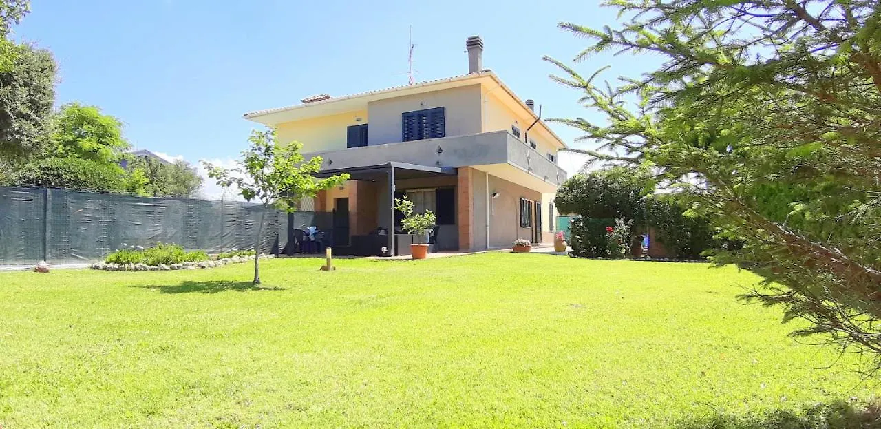 Giuly House Apartment Vada