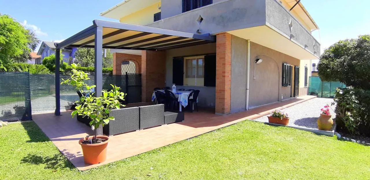 Giuly House Apartment Vada