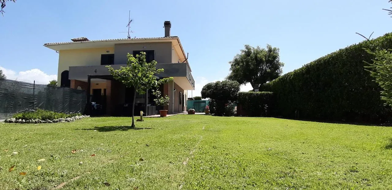 Giuly House Apartment Vada