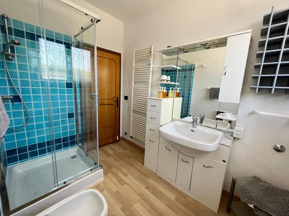 Giuly House Apartment Vada Italy