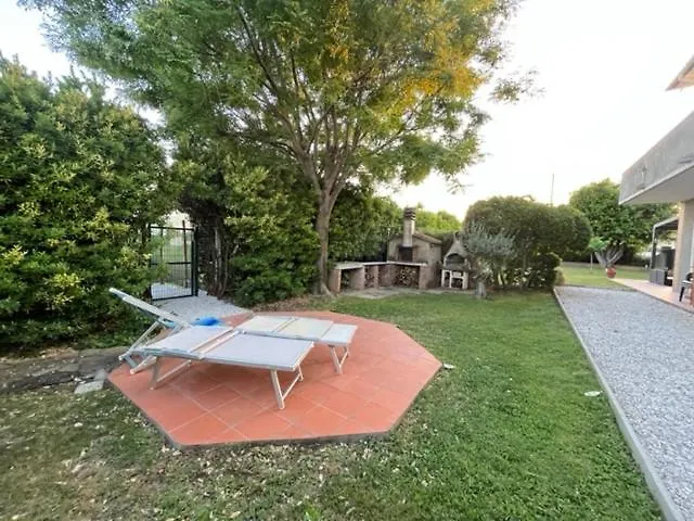 Giuly House Apartment Vada Italy