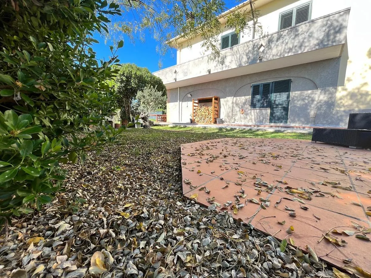 Giuly House Apartment Vada 0*,
