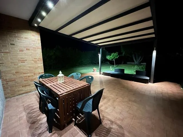 Giuly House Apartment Vada