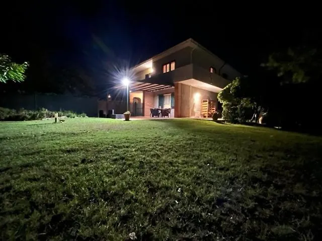 Giuly House Apartment Vada 0*,