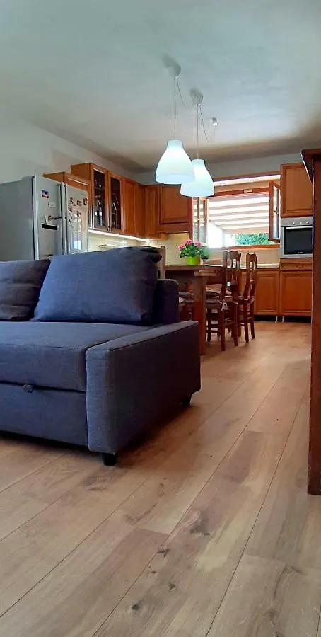 Giuly House Apartment Vada