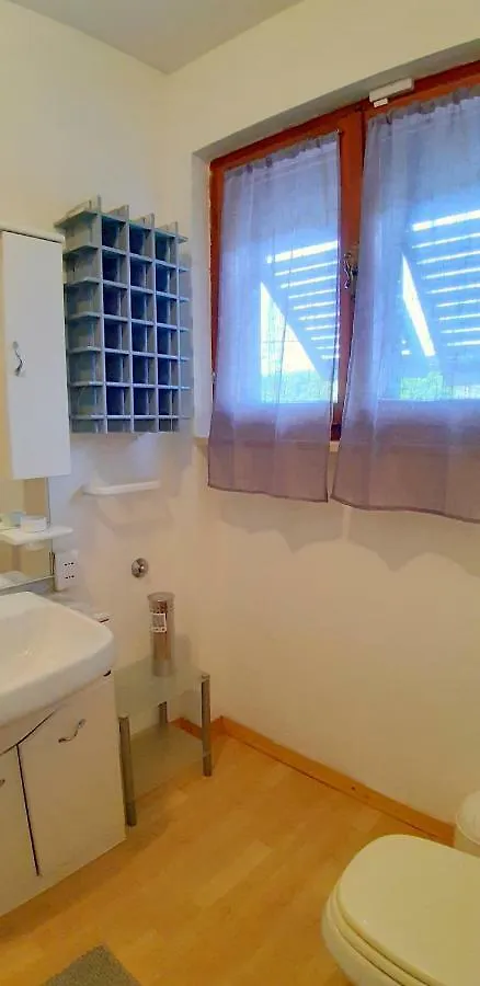 Giuly House Apartment Vada